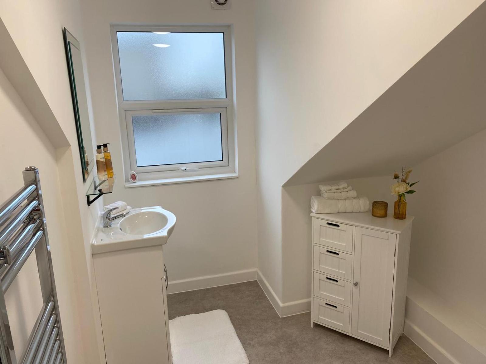 Stylish Apartment In Watford Watford  Exterior foto